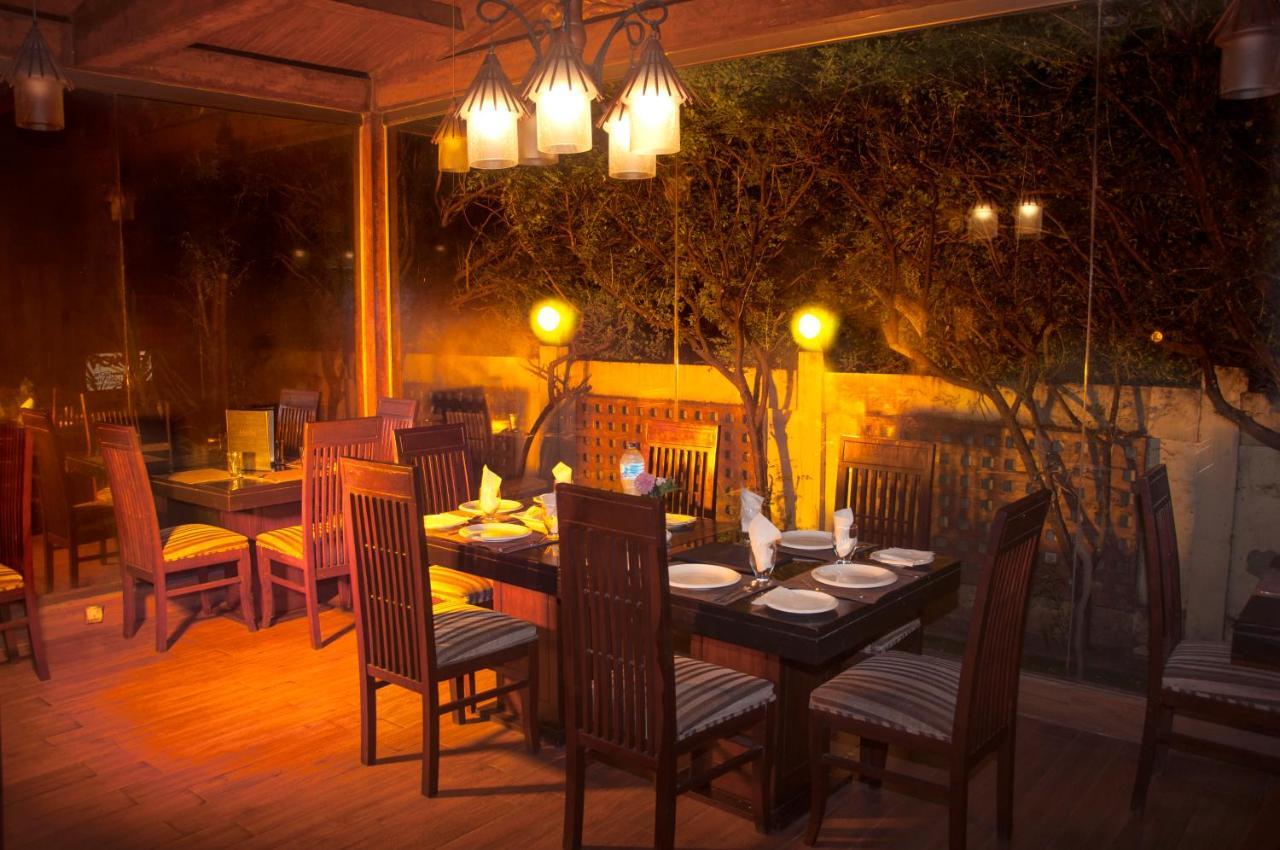 Royal Elegance Hotel Λαχόρη Εξωτερικό φωτογραφία